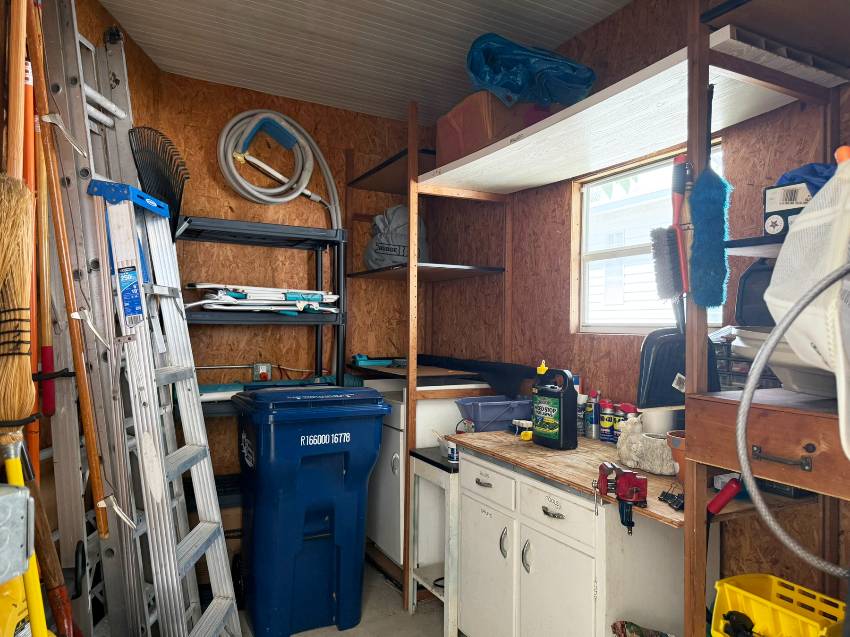 105 Bougenvilea Terrace a Parrish, FL Mobile or Manufactured Home for Sale